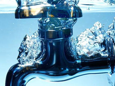 【アクアリウム】・・・水つくりが残りわずかなのでペットボトル置き水！